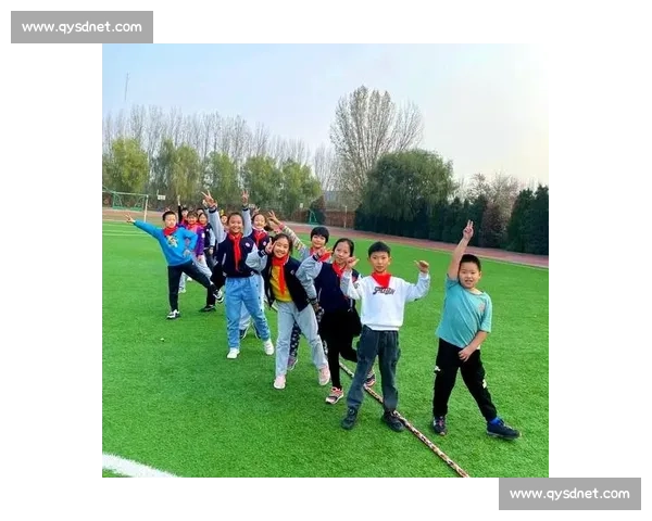 拔河比赛中的团结与拼搏 让我们一起见证力量与毅力的较量 拔河比赛中的团结与拼搏 让我们一起见证力量与毅力的较量